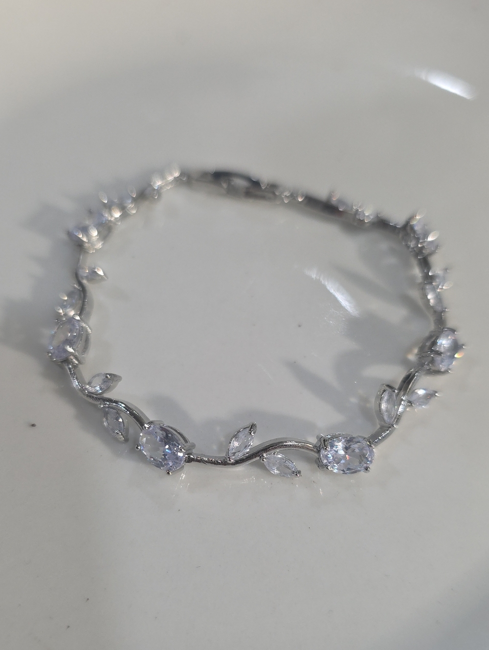 18k Brass Plated Waterproof Crystal Vine Bracelet - White